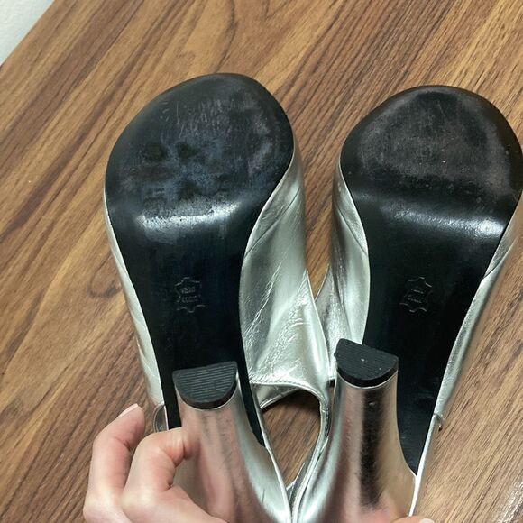 Saks Fifth Avenue Metallic Silver Slingback Platform Sandal with Peep Toe Size 7 - Picture 6 of 10